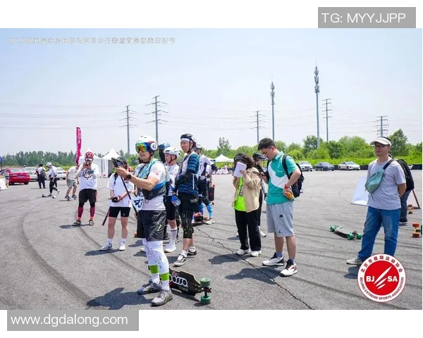 城市马拉松点评：南京滑板队的配合表现